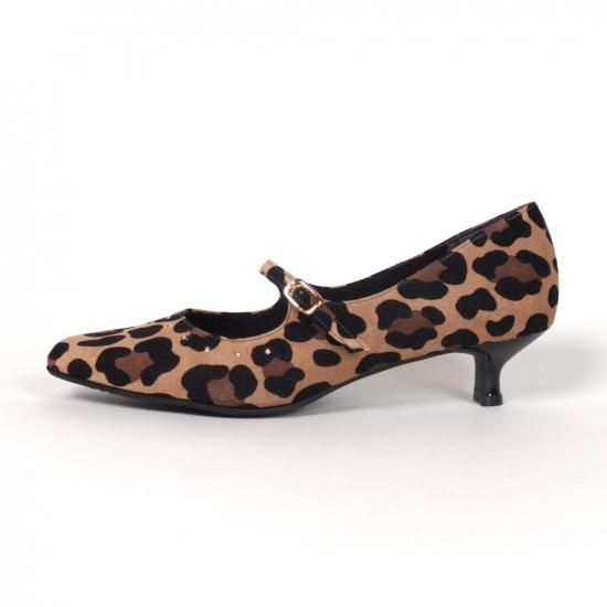 SALE】9176 スタッズメリージェーンパンプス LEO ¥19,250 SALE】9176 スタッズメリージェーンパンプス LEO ¥19,250
