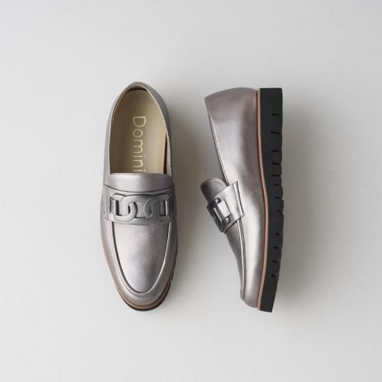 専用❣️ホワイトレザー チェーンローファー Woman ホワイト T タイムレス レザー ローファー