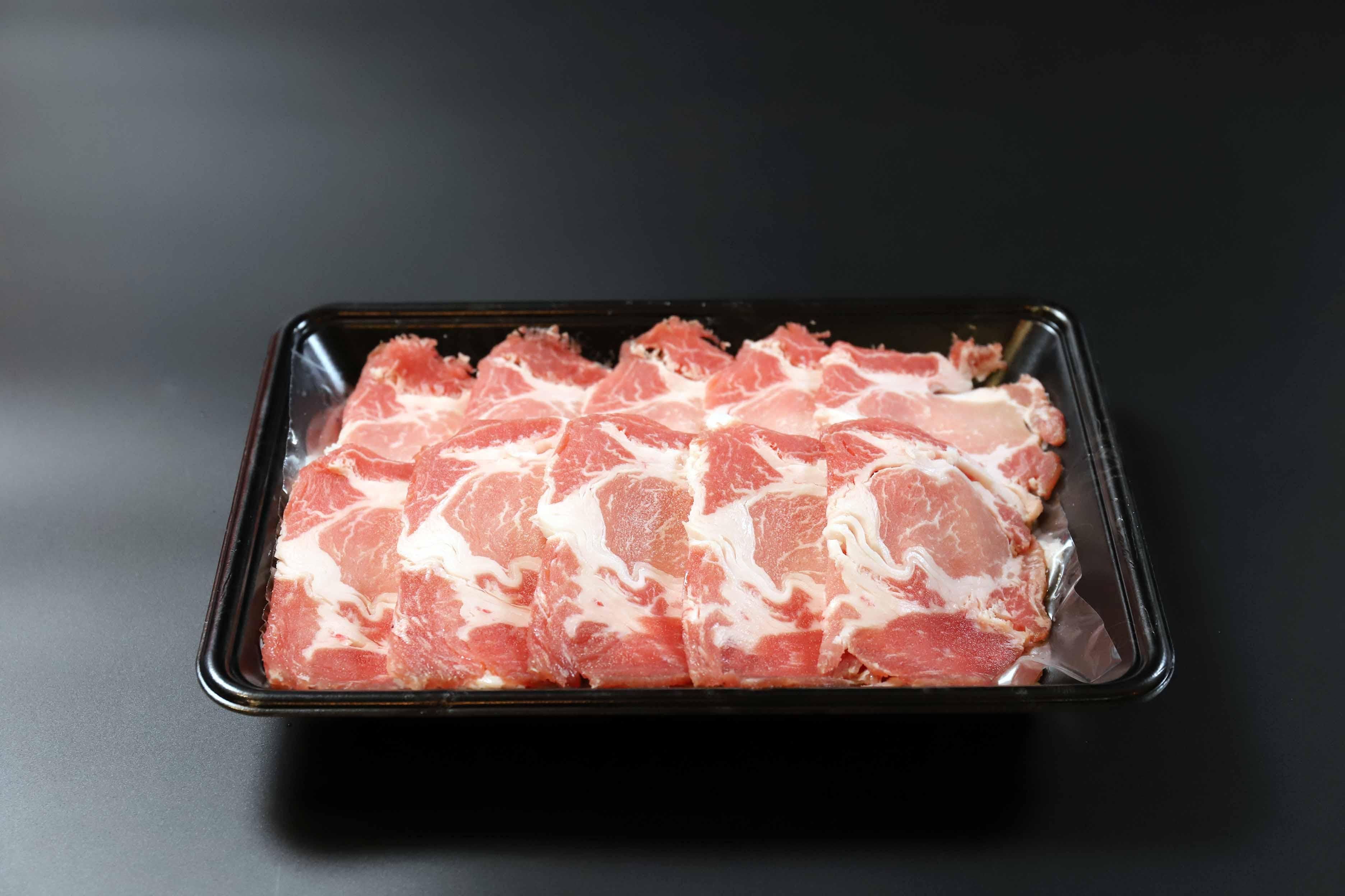 黒豚肩ロース肉800グラム（400グラム×2パック）