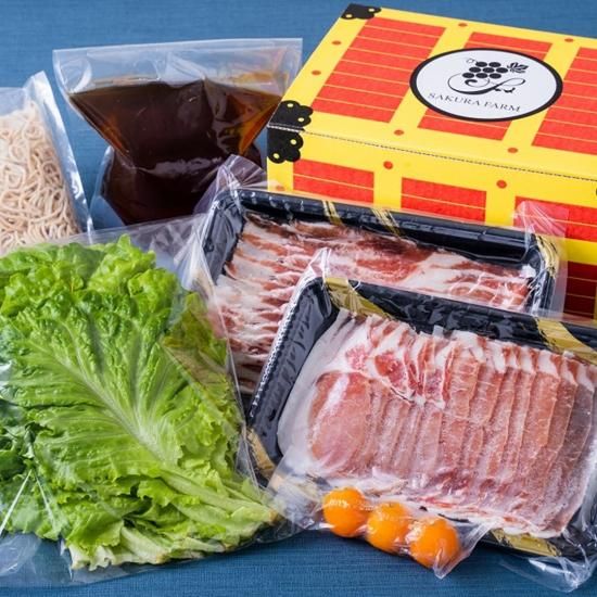 「韓国伝統品 拱辰丹 木箱入り 金缶10個セット 贈答用 お土産 コレクション」 韓国伝統品 拱辰丹 木箱入り 金缶10個セット 贈答用 お土産