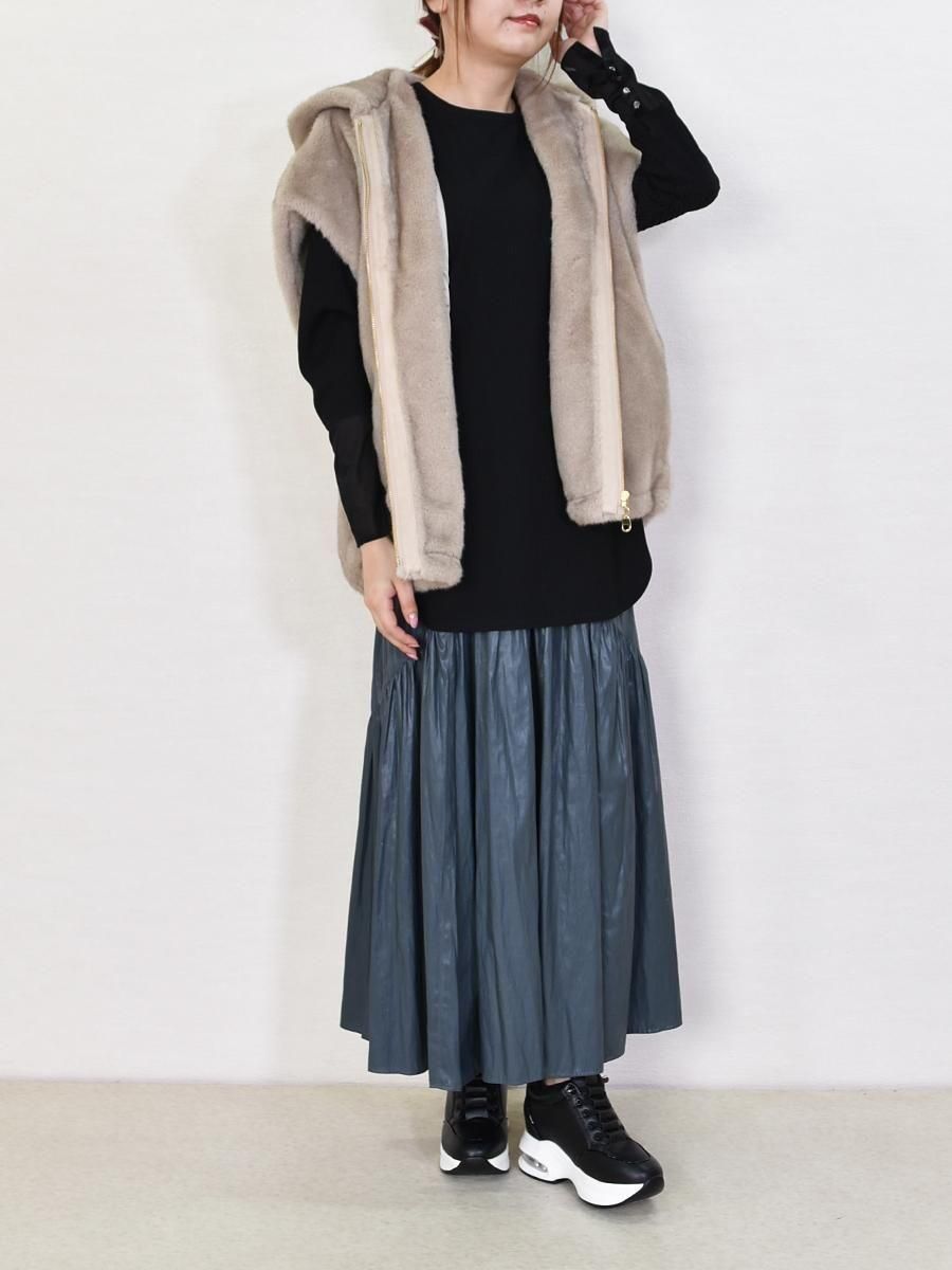 PASSIONE(パシオーネ)ファーフード付きベストの通販