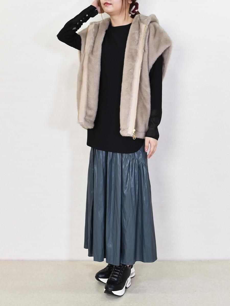 パシオーネ ベスト PASSIONE(パシオーネ)ファーフード付きベストの通販