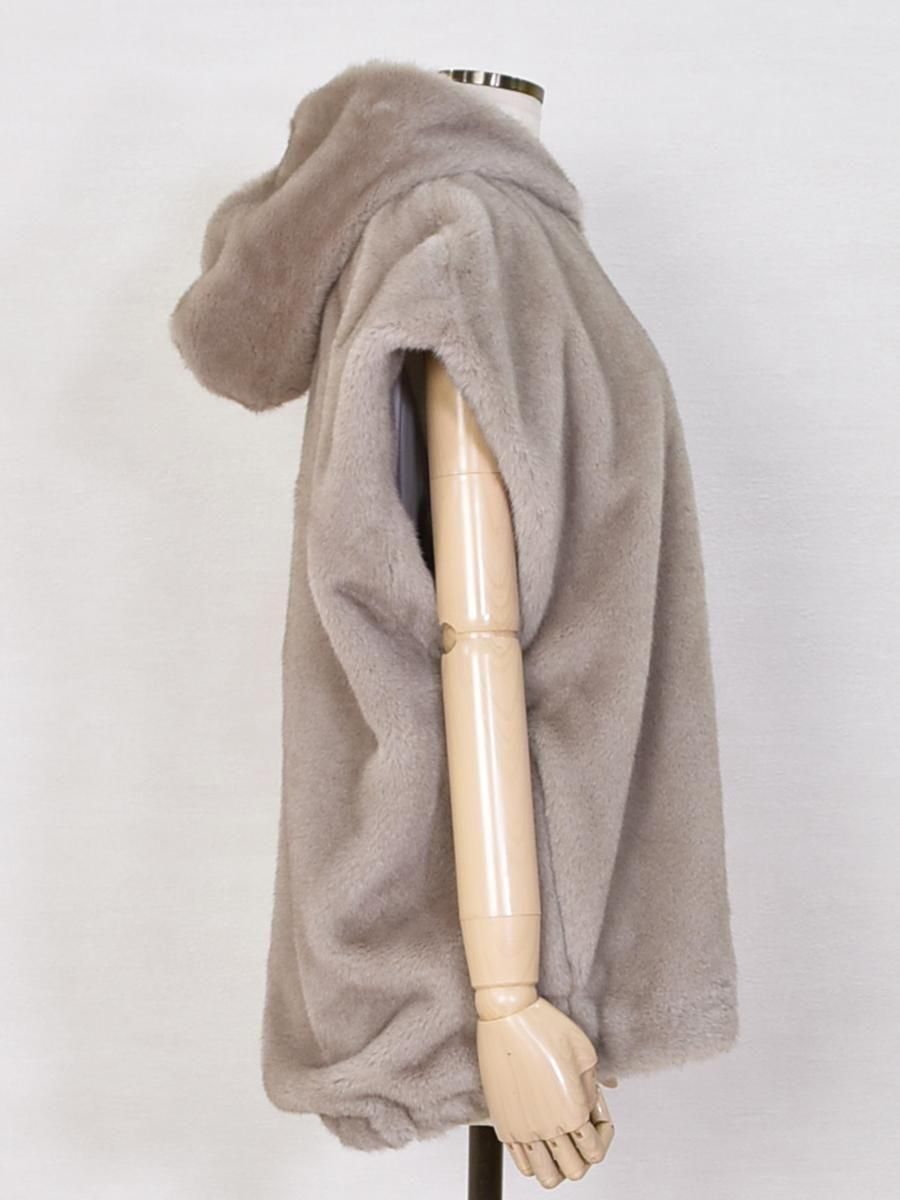 PASSIONE(パシオーネ)ファーフード付きベストの通販