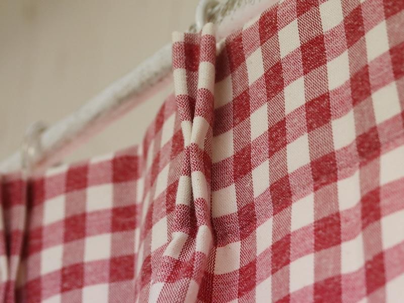 安心の日本製！カジュアルでおしゃれな非遮光ギンガムチェック柄