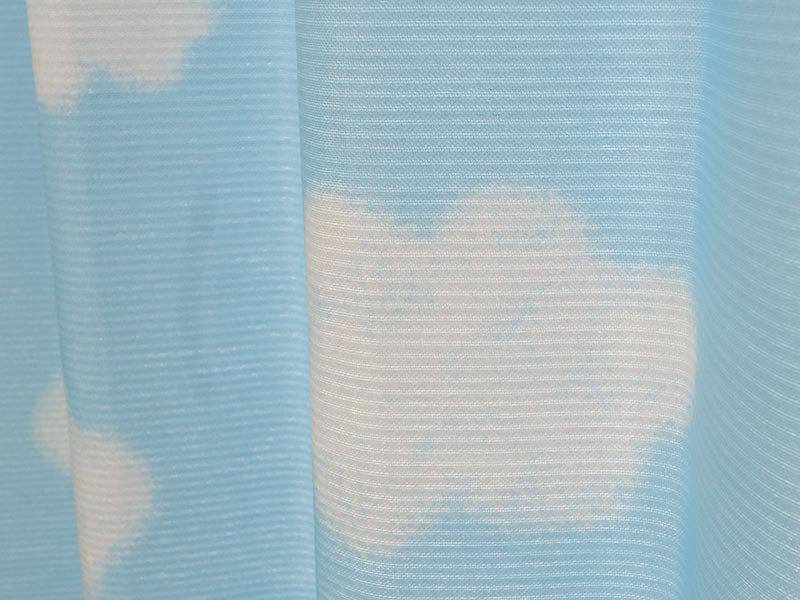 100サイズから選べる！空と雲柄の可愛いウォッシャブル既製カーテン 『ソラモヨウ』 - ラグ・カーペット通販【びっくりカーペット】