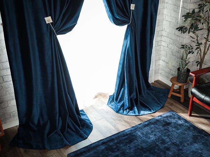 寝室におすすめなカーテンの機能と色とは 遮光具合を比較 ラグ カーペット通販 びっくりカーペット
