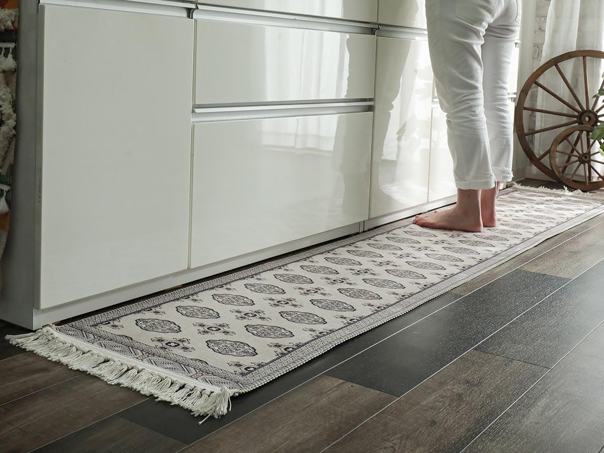 エキゾチックなトルクメン絨毯風マット『サマーン ロングマット