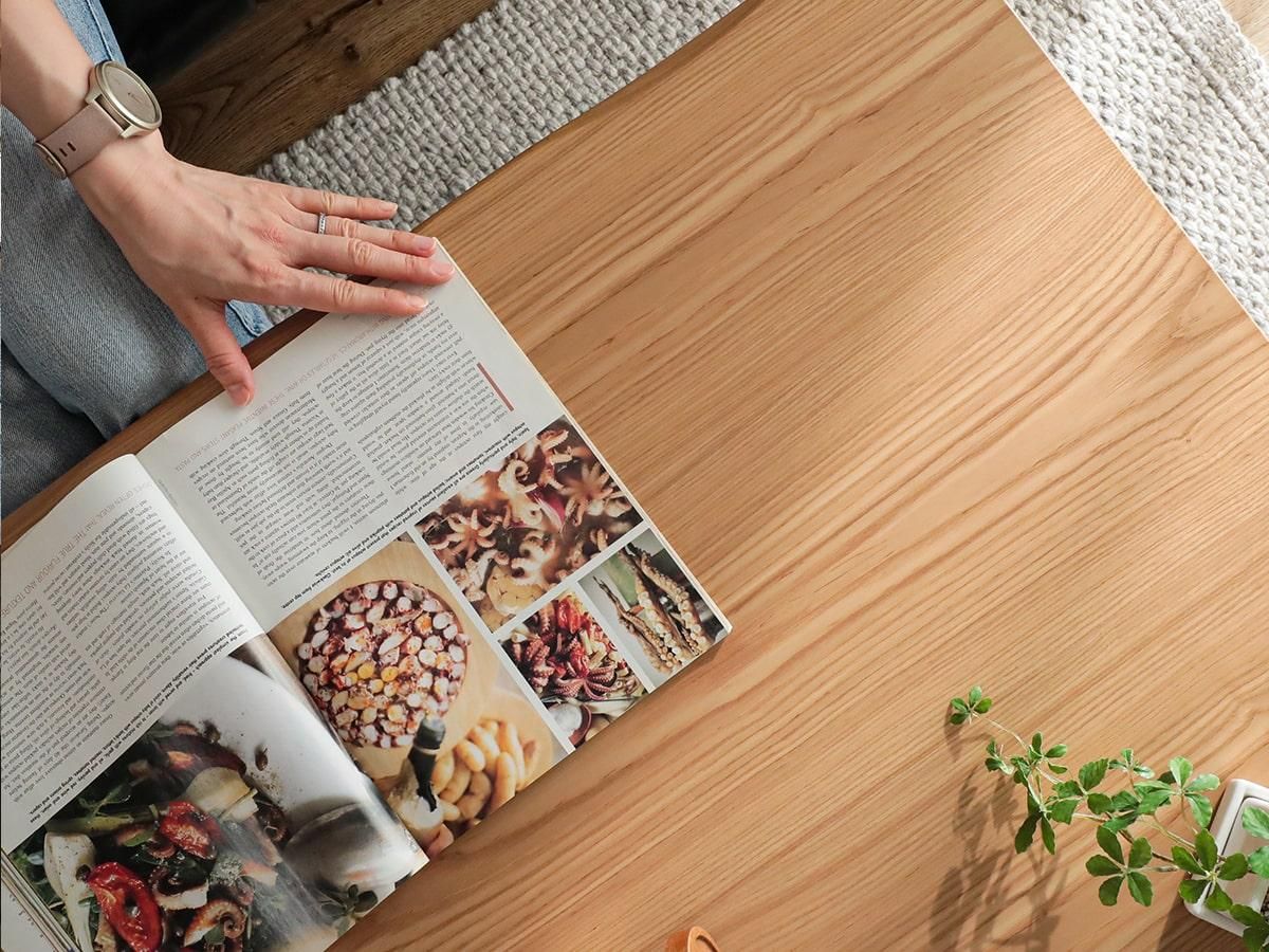 オールシーズン使える！波のような削りを入れた家具調こたつテーブル