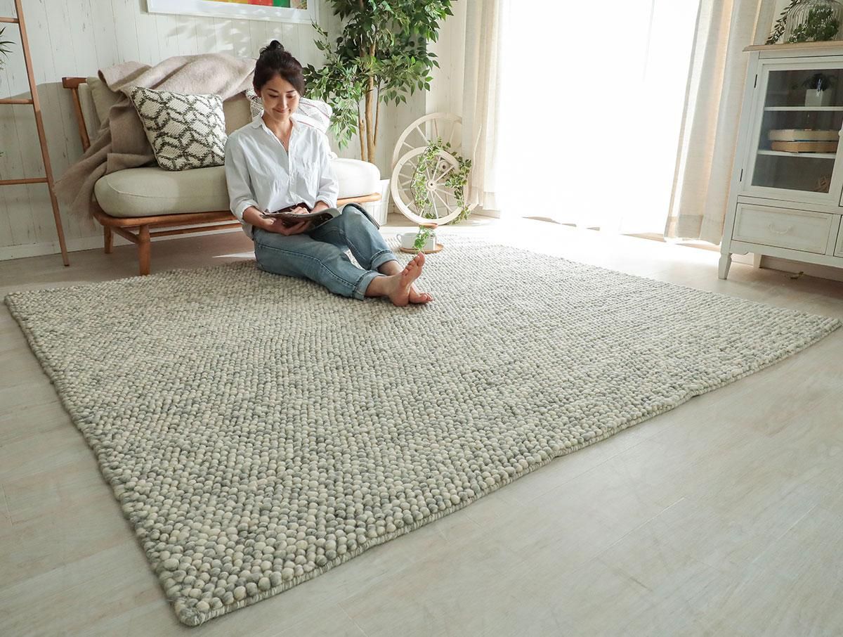 天然素材ウール100％コロコロパイルが可愛い個性派ラグ 『ポルコ