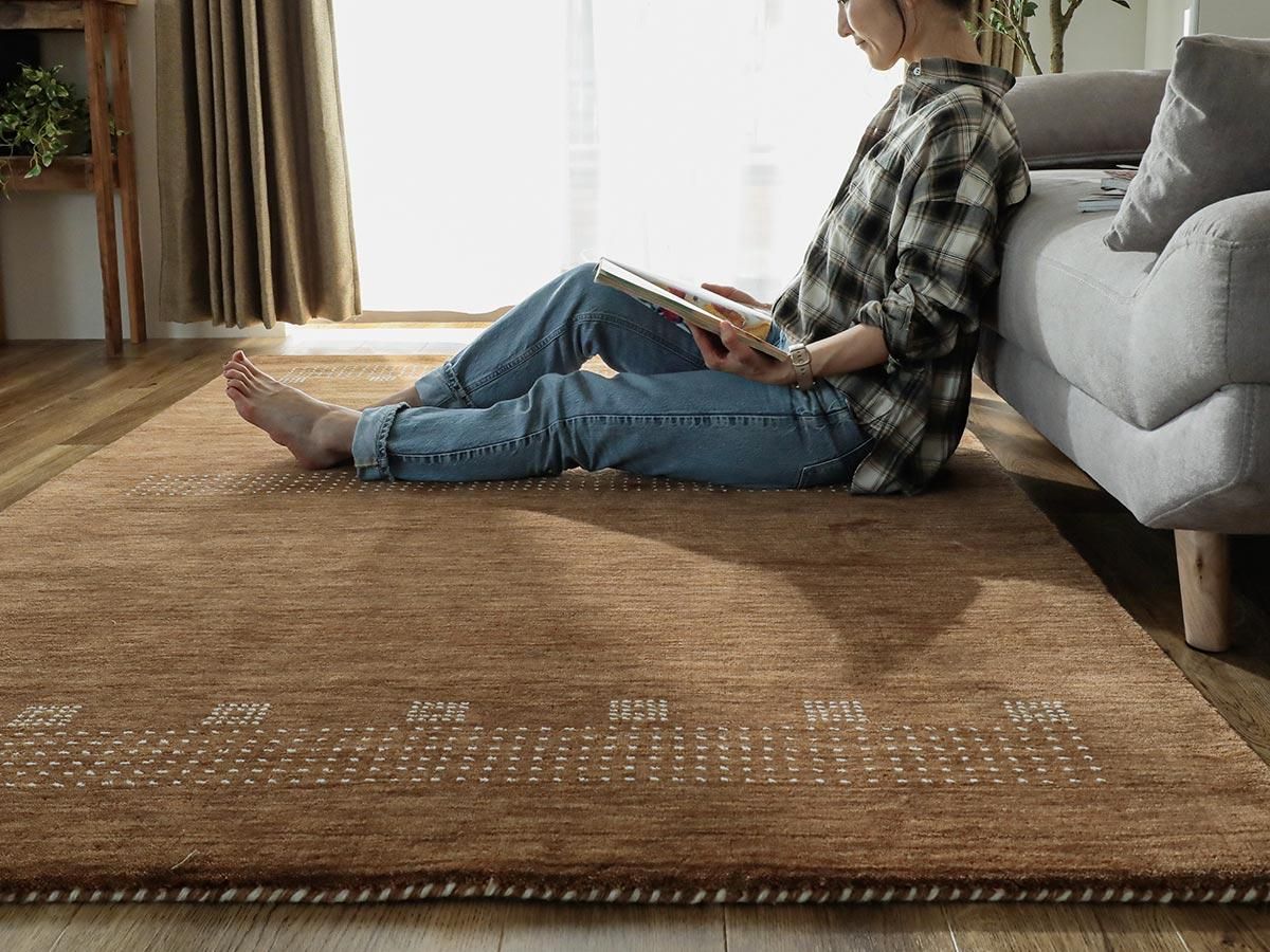 鮮やかな色彩が美しいふかふか上質ウールのインド製ギャッベ『カラス