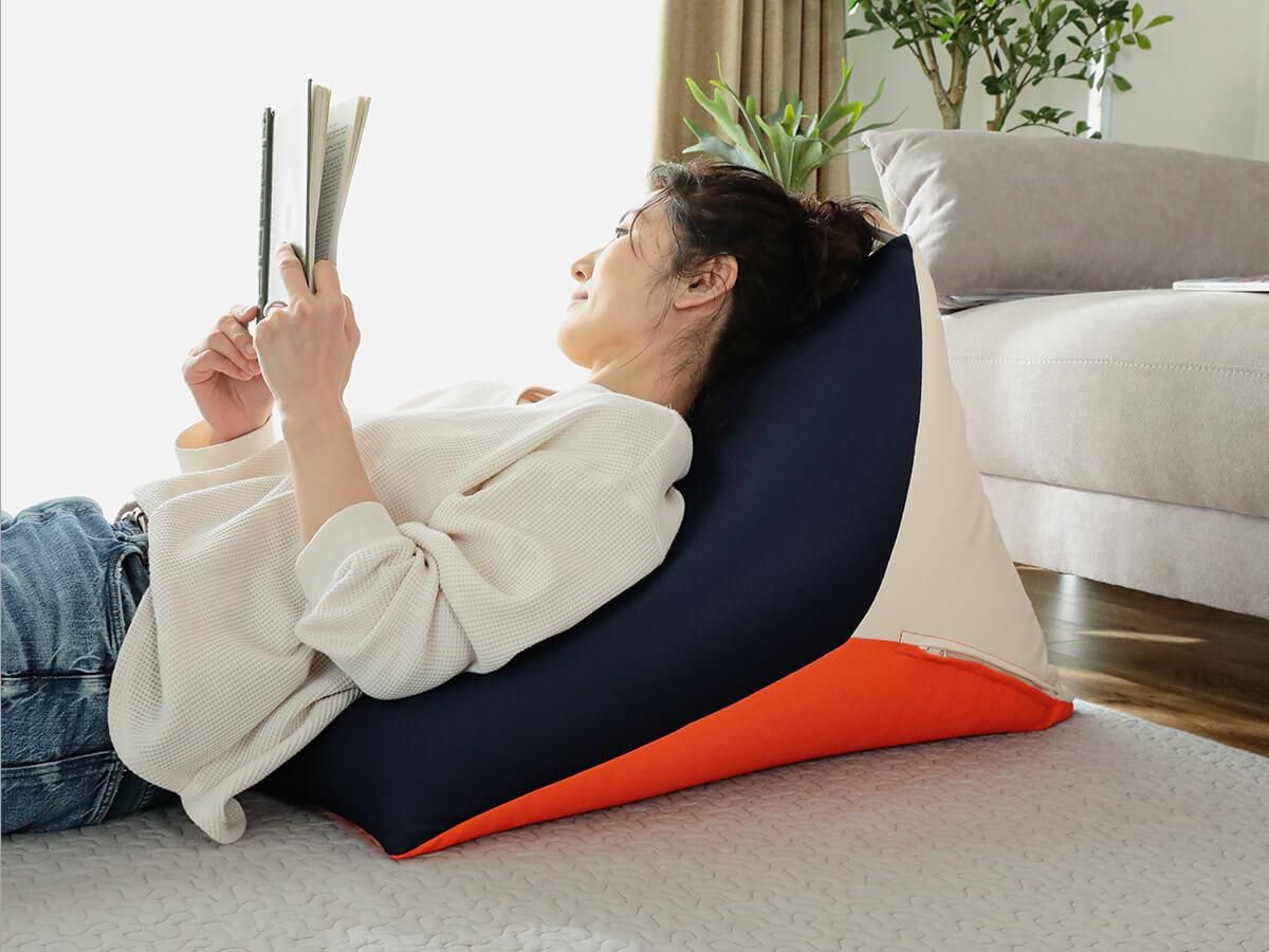 身体にフィットするカラフルなビーズクッション『カラード 身体にフィットするカラフルなビーズクッション『カラード