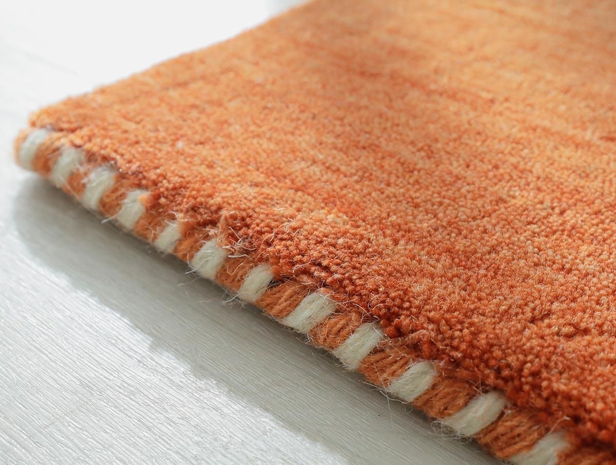 ダブルデイ阪急　インド産　ラグマット　グレーとベージュのポンポン模様 ダブルデイ阪急 インド産 ラグマット グレーとベージュの