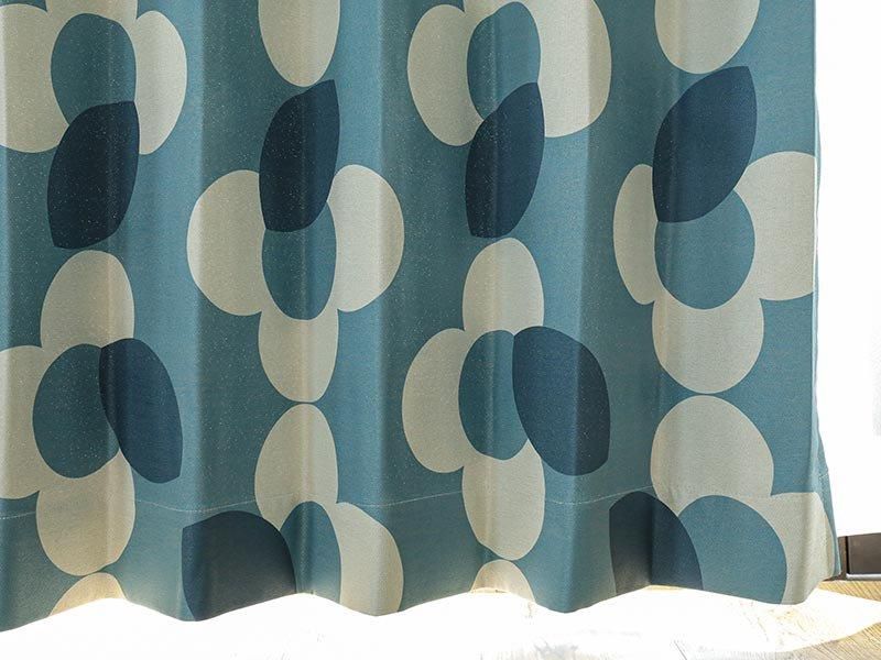 大きな花柄と落ち着いたカラーで北欧レトロな窓辺空間に！日本製遮光