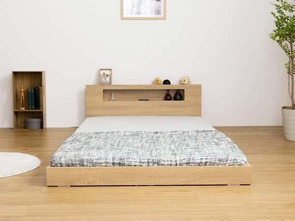 おしゃれでお部屋が広く見えるローベッド。ナチュラルな木目模様 おしゃれでお部屋が広く見えるローベッド。ナチュラルな木目模様