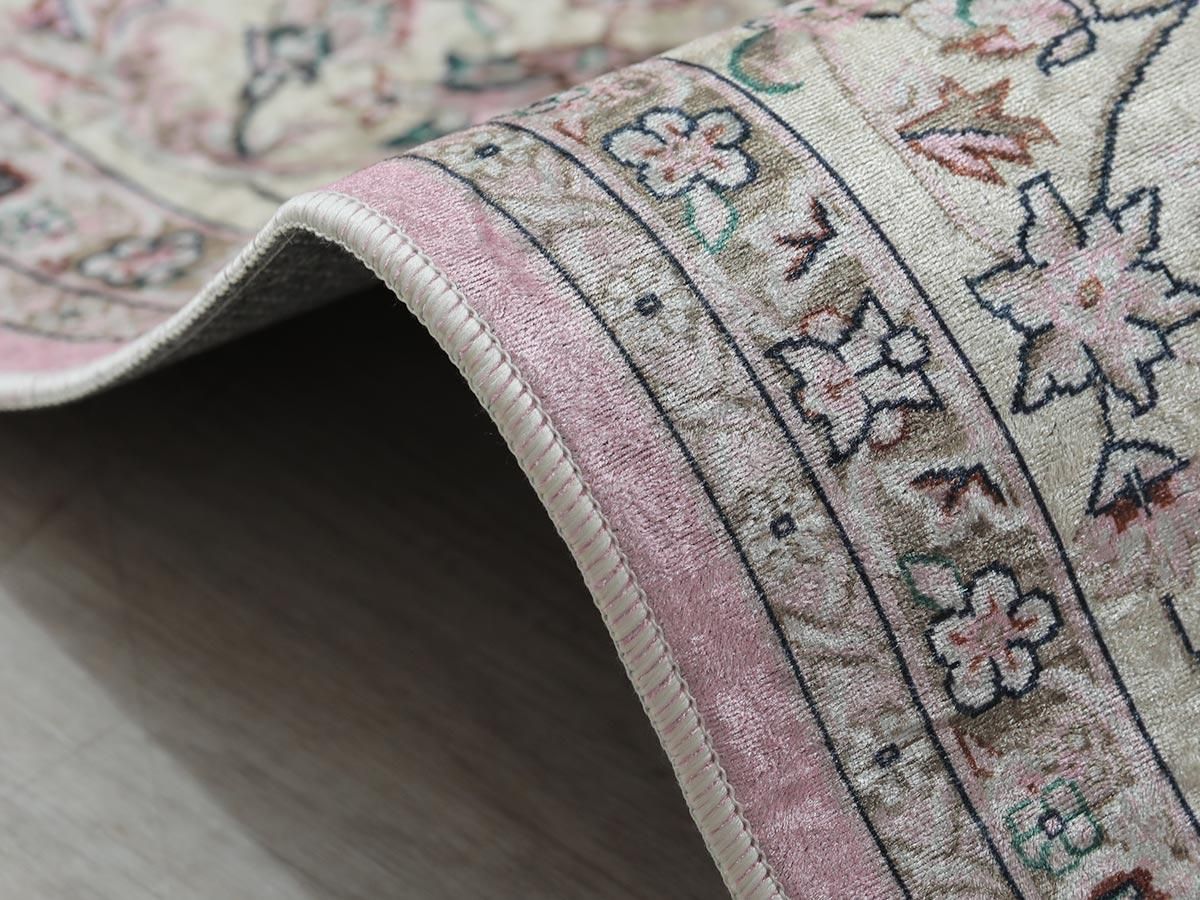 新品　ペルシャ柄　アクセントラグ ピンク　裏滑りどめ付　140×200 新品 ペルシャ柄 アクセントラグ ピンク 裏滑りどめ付 140×200