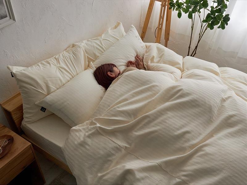 大柄の刺繍がアクセントに。コットン100％布団カバー コニコ