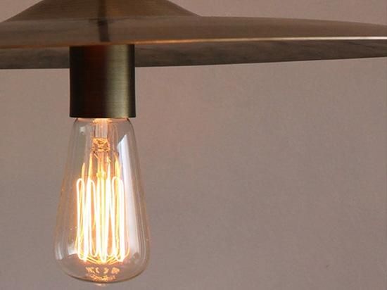 究極のアンティーク美！使い込まれたシンバルから生まれた風情漂う