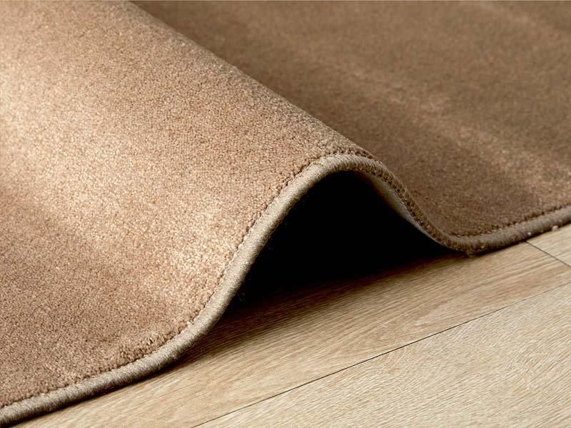 丈夫なナイロン100%！シックカラーの防炎カーペット『カルラ ブラウン