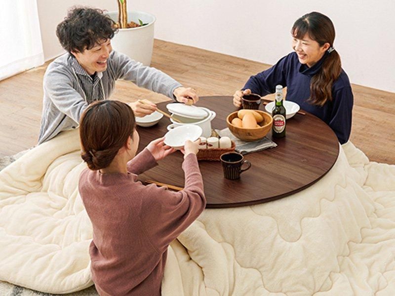 オールシーズン使える！大人気円形こたつテーブル『ラウバ