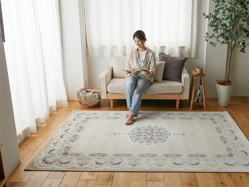 デザインが浮き立つ豪華な織。世界最高レベルの超高密度で織られた