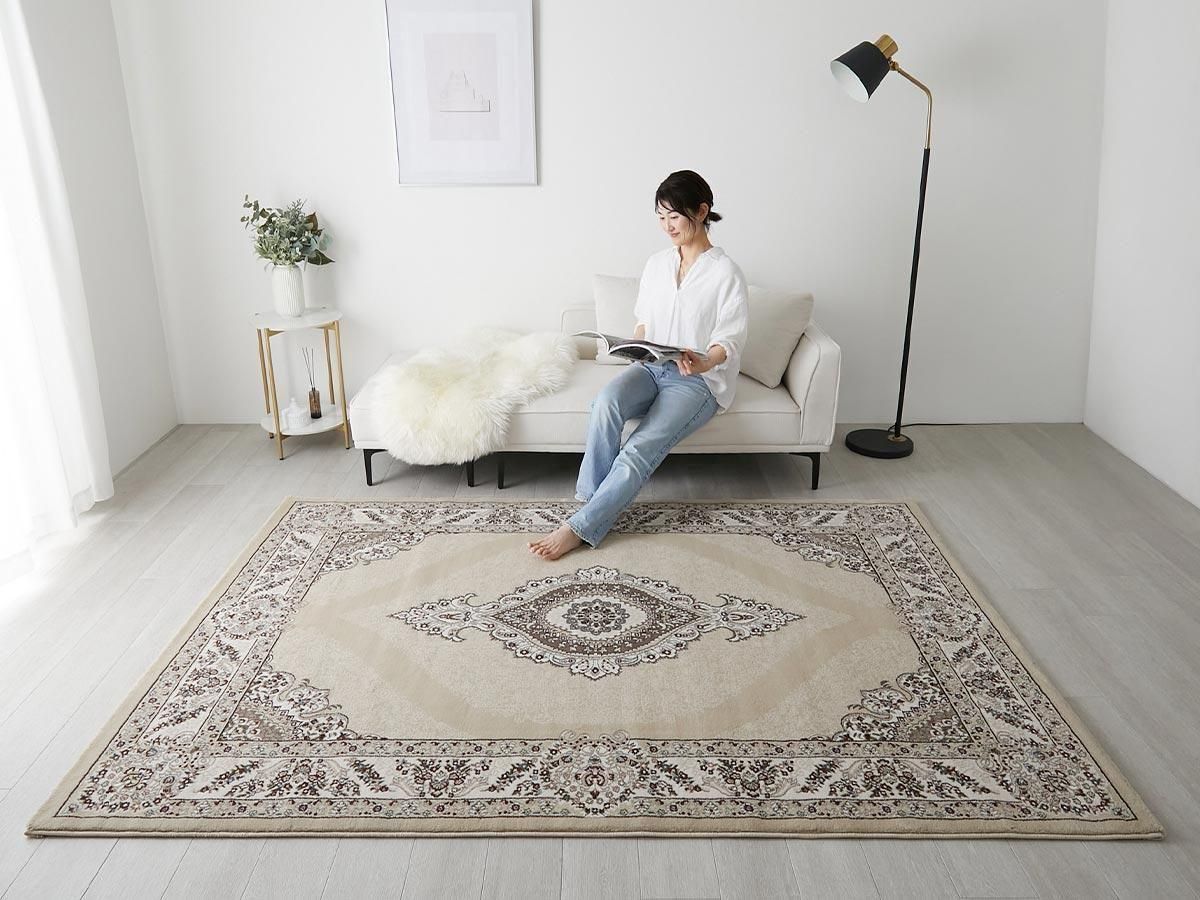 トルコヴィンテージラグ　ベージュ　グレー　メダリオン 繊細な織模様が美しく大胆なメダリオン柄が上品な印象。定番クラシック