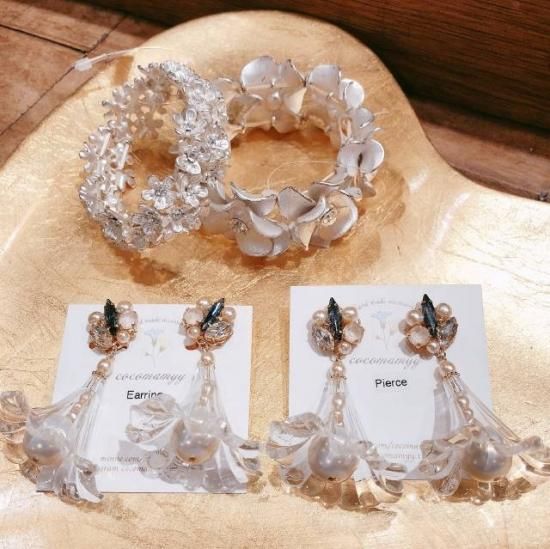 cocomamyy ハンドメイド アクセサリー　クリアフラワー　ピアス　イヤリング 　No.003 No.103　2種