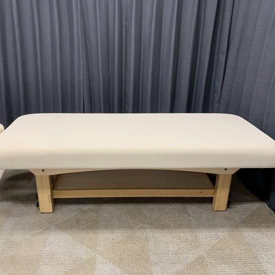 完売【中古】ビューティガレージ 【FAGGIO】高級木製マッサージベッド