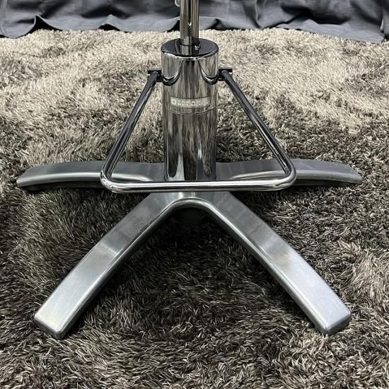 中古】タカラベルモント セット椅子『Tsuki（ツキ）/SP-YA』レッド