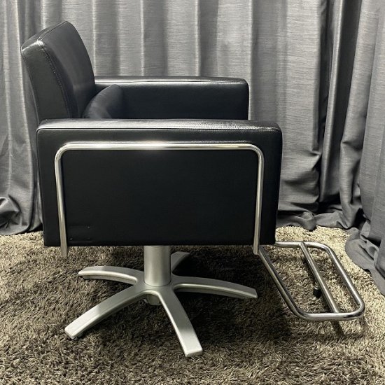 完売【中古】タカラベルモント セット椅子『LIM chair 02（リムチェア 