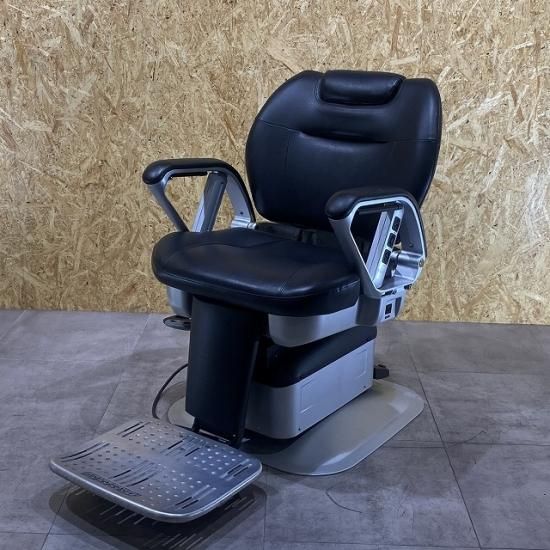 タカラベルモント製のスタンダード理容椅子プラスです 完売【中古】タカラベルモント 理容椅子『PLUS（プラス）』 - 理