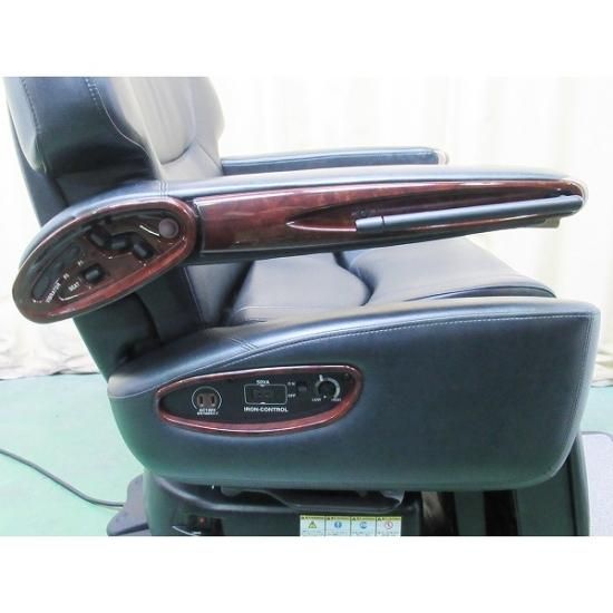 タカラベルモント製　最高級理容椅子maxim マキシム　値下げ可能です。 タカラベルモント製 最高級理容椅子maxim マキシム 値下げ可能です。