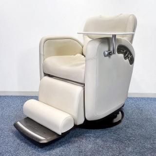 タカラベルモント 理容用椅子 100V 美容室　引取り限定です。 タカラベルモント 理容用椅子 100V 美容室 引取り限定です。