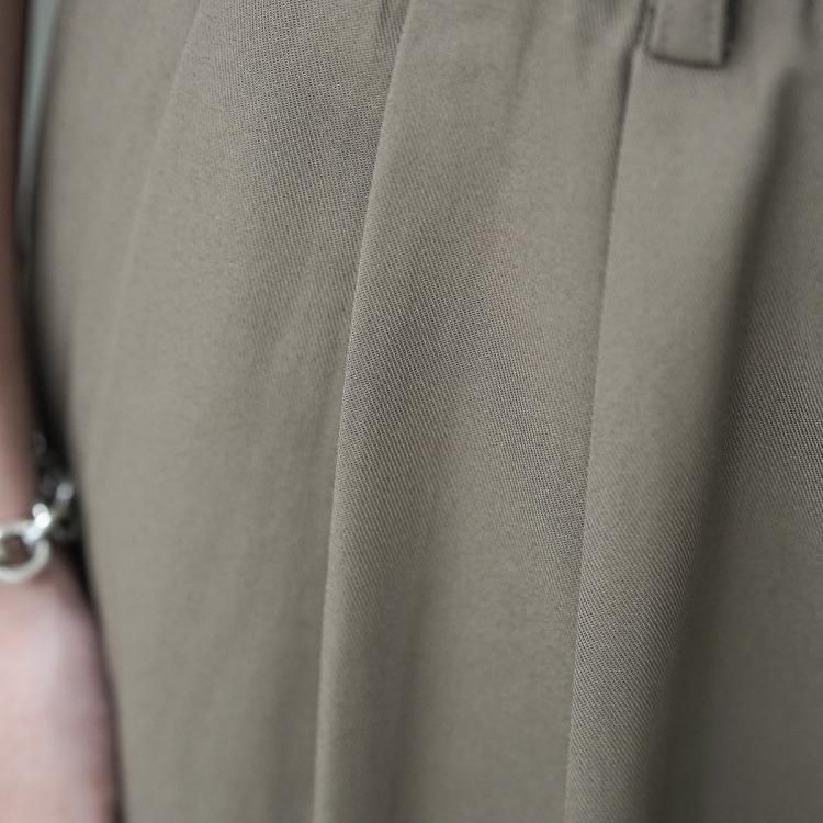 マーカウェア MARKAWARE 24ss トリプルプリーテッドイージー マーカウェア MARKAWARE 24ss トリプルプリーテッドイージー
