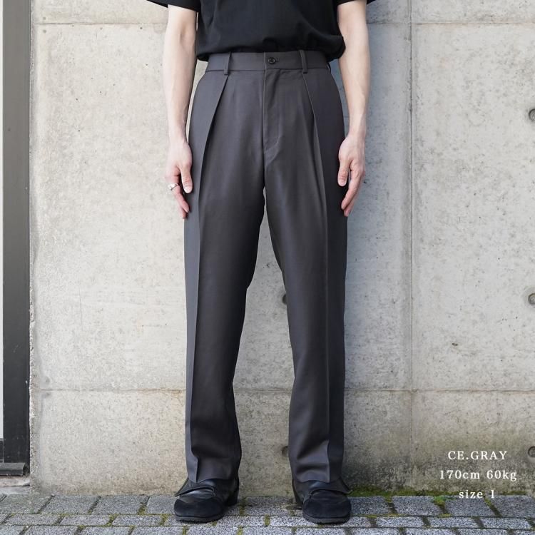 マーカウェア MARKAWARE 24aw ワンタックテーパードトラウザー マーカウェア MARKAWARE 24aw ワンタックテーパードトラウザー