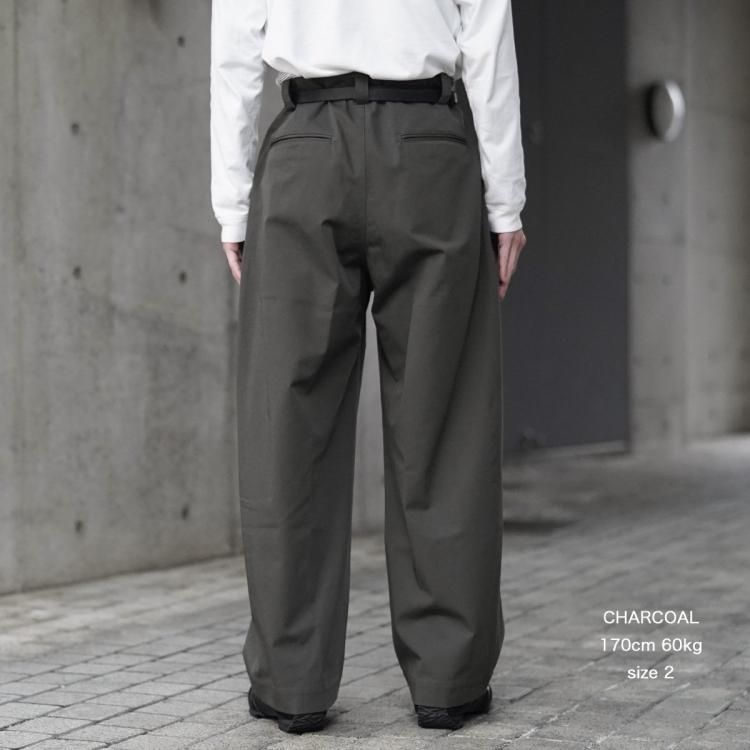 パラトレイト paratrait 25ss ケーキスキンチノパンツ CAKESKIN パラトレイト paratrait 25ss ケーキスキンチノパンツ CAKESKIN