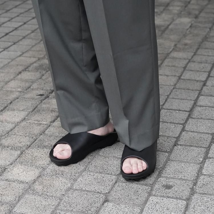 パコ PPACO スライドサンダル LUX-2（AIR STUDDED SOLE®)