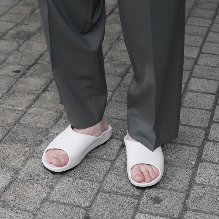 パコ PPACO スライドサンダル LUX-2（AIR STUDDED SOLE®)