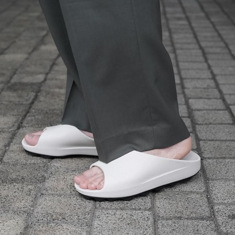 GQ2817◇PPACO : LUX-2 AIR STUDDED SOLE◇9◇ PPACO LUX-2 (AIR STUDDED SOLE®) Open Toe Sandals