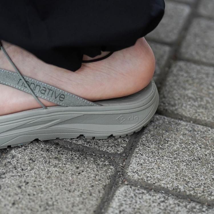rig × nonnative PWANI ノンネイティブ リグ ノンネイティブ」が「リグ フットウェア」に別注したトング