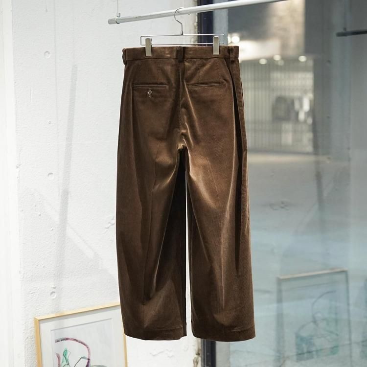 パンツ BISOWN 25aw CORDUROY 2TUCK WIDE TROUSERS BISOWN / CORDUROY 2TUCK WIDE TROUSERS(Black) |