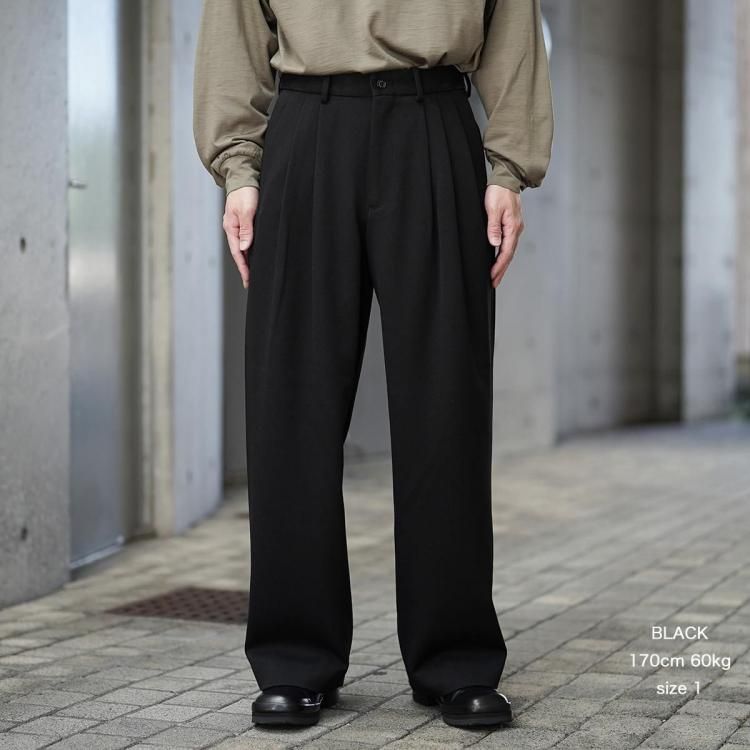 ダブルプリーテッドクラシックワイドトラウザーズ　MARKAWARE MARKAWARE (マーカウェア) DOUBLE PLEATED WIDE TROUSERS / ダブル