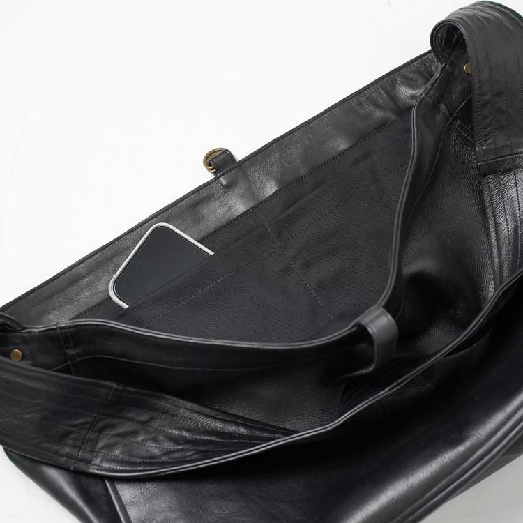 CCU NEWS PAPER BAG シーシーユー　レザーショルダーバッグ CCU NEWS PAPER BAG シーシーユー レザーショルダーバッグ