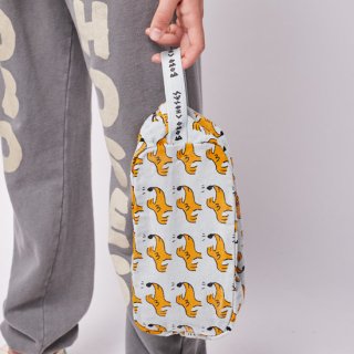 <img class='new_mark_img1' src='https://img.shop-pro.jp/img/new/icons14.gif' style='border:none;display:inline;margin:0px;padding:0px;width:auto;' />KIDS Sniffy Dog all over pouch【BOBO CHOSES】