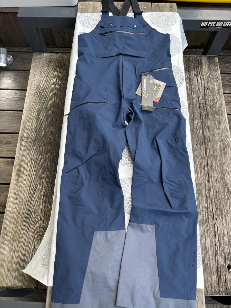 はらみ　NORRØNA ノローナ　tamok ビブ はらみ NORRØNA ノローナ tamok ビブ NORRONA 『 tamok Gore-Tex