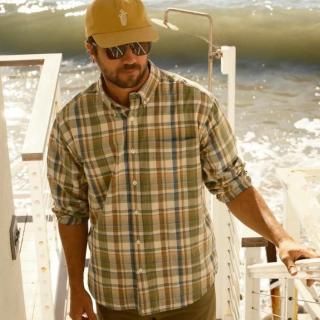 <img class='new_mark_img1' src='https://img.shop-pro.jp/img/new/icons13.gif' style='border:none;display:inline;margin:0px;padding:0px;width:auto;' />Mollusk Thurston Shirt