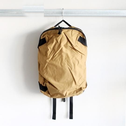 MT. RAINIER DESIGN SIXTY FORTY COMPACT LUGGAGE PACK