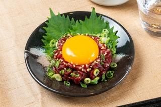 【業務用】【送料無料】国産馬肉使用　馬ユッケ　50g×60パック