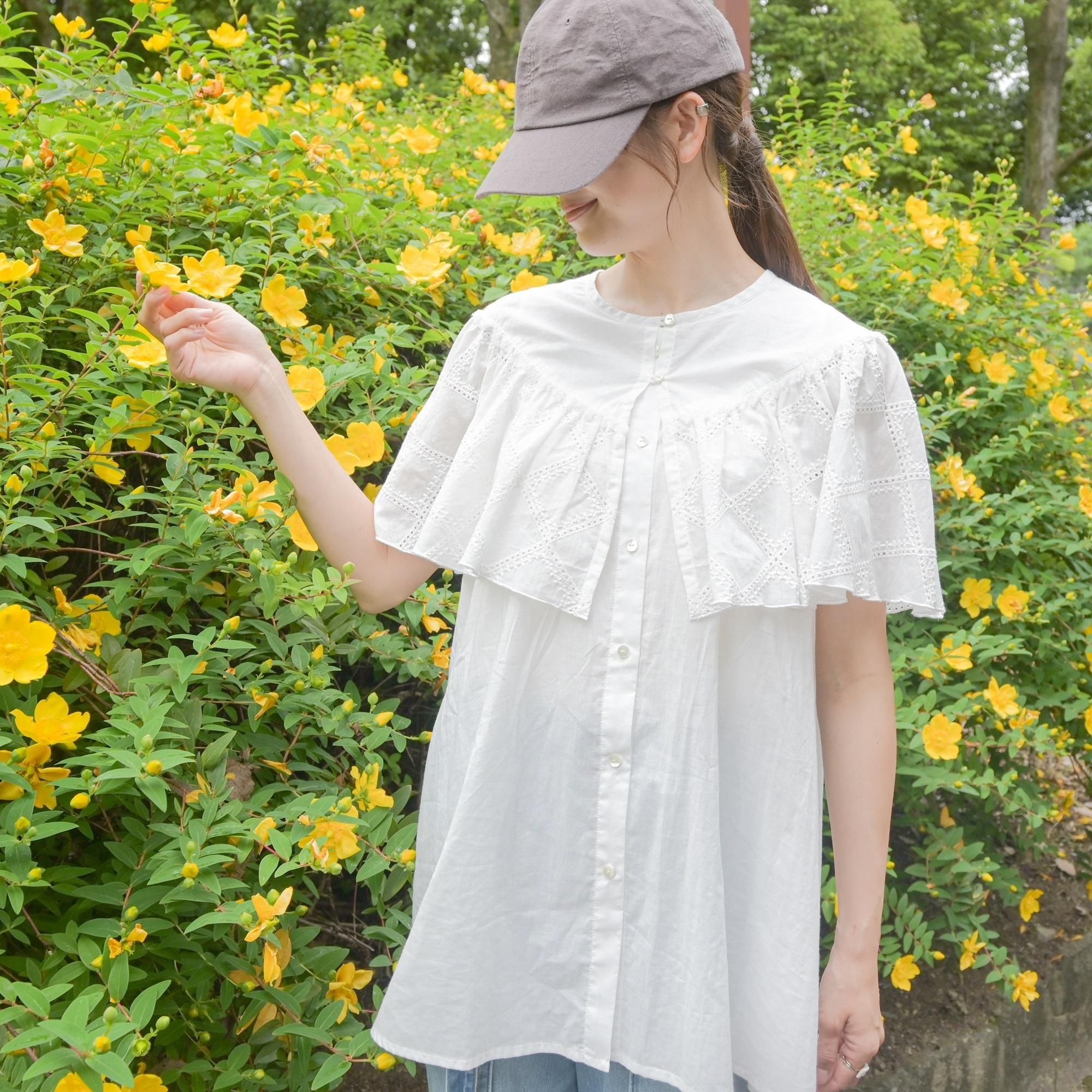 <img class='new_mark_img1' src='https://img.shop-pro.jp/img/new/icons8.gif' style='border:none;display:inline;margin:0px;padding:0px;width:auto;' />18_capesleeveblouse-natural
