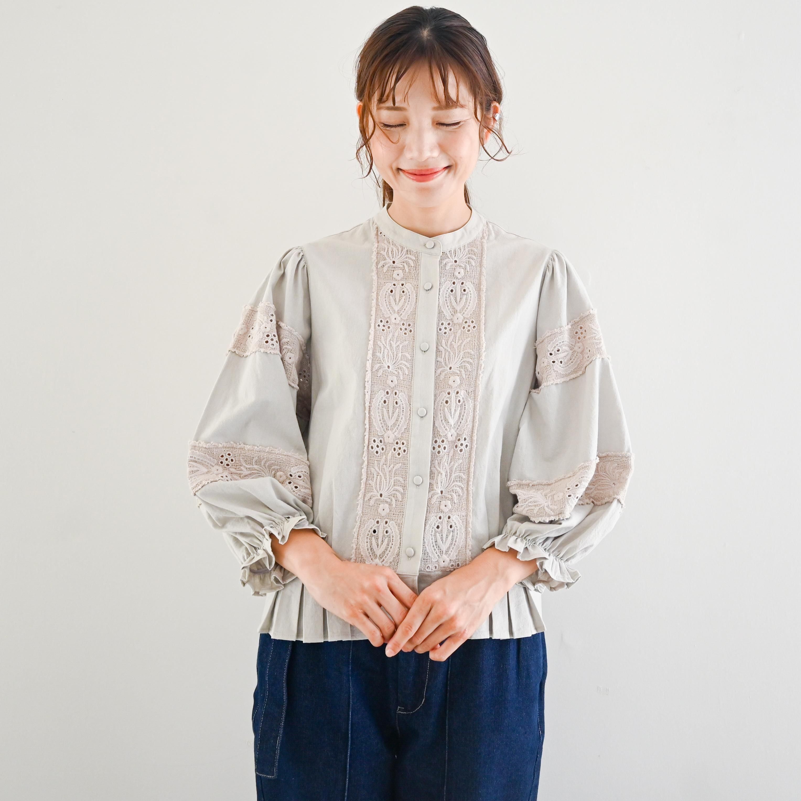 <img class='new_mark_img1' src='https://img.shop-pro.jp/img/new/icons8.gif' style='border:none;display:inline;margin:0px;padding:0px;width:auto;' />2025AWҸ꿧_antiquegrayӡ05_cottonlaceblouse
