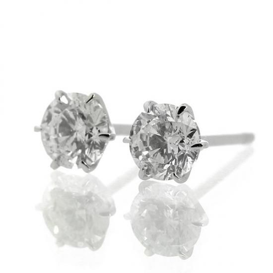 ダイヤモンド ピアス0.6ct 0.3×0.3ct Pt900 ハートアンド